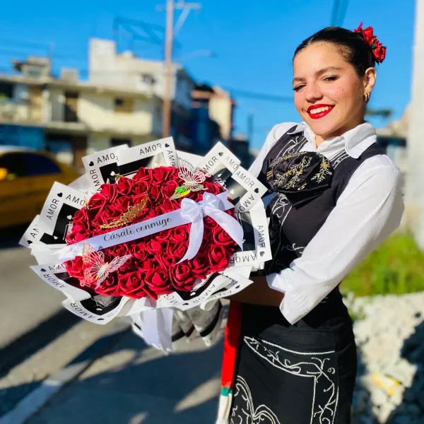 ¡Bienvenido a "Detalles by Clau" ! Somos tu destino ideal para encontrar regalos únicos y especiales para cualquier ocasión .Cada artículo de nuestro catálogo está diseñado para transmitir amor, alegría y afecto a quienes los reciben. Ya sea para un cumpleaños, aniversario, o simplemente para expresar tu aprecio, encontrarás el regalo perfecto que hará que tus seres queridos se sientan especiales y apreciados. Haz de cada ocasión una celebración inolvidable.