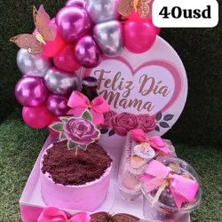 Caja con dulce , desayuno , o merienda