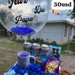 Caja con jarra personalizada, cerveza y confituras