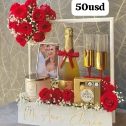 Caja sorpresa con copas personalizadas decoracio botella de sidra o vinon , bombones originales