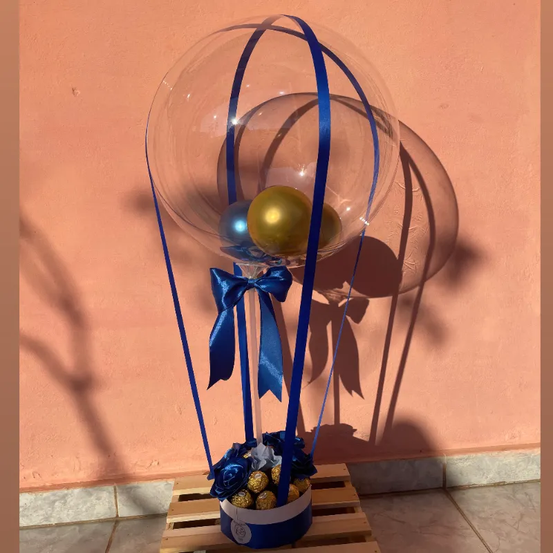 Bouquet de rosas con globo burbuja 