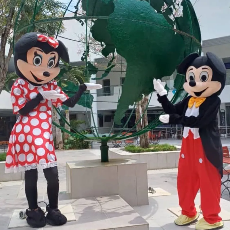 Minnie y Mickey