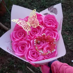 Ramo de 10 rosas eternas