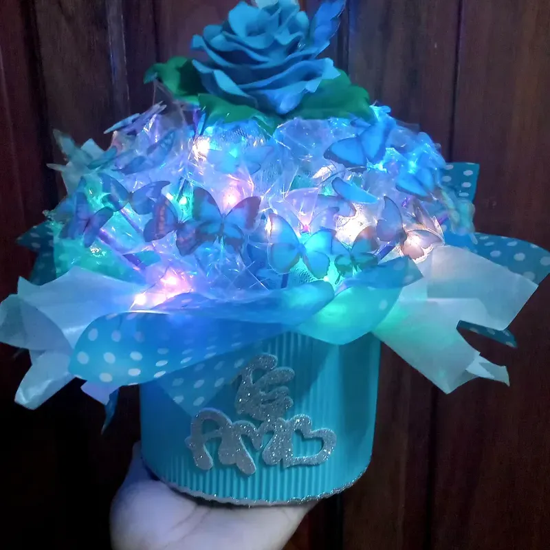 Buquet con mariposas. 