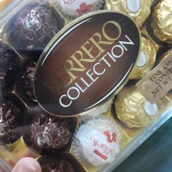 Cajas premium de Ferreros rocher