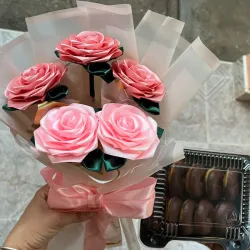 Chocolate y flores sencillas