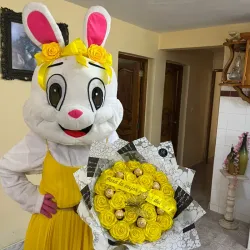 Conejita eterna amarilla