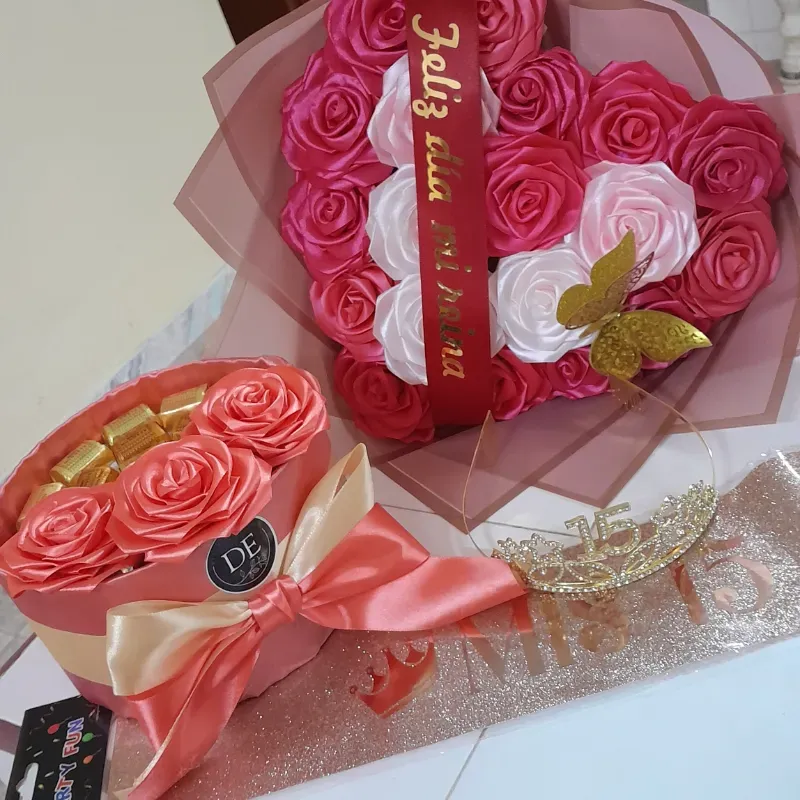 Corazón y chocolates para la quinceañera 🍫💗👑