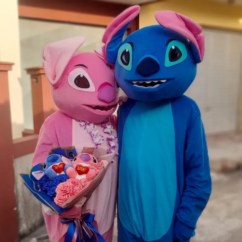 Entrega sororesa con Stitch y Angel