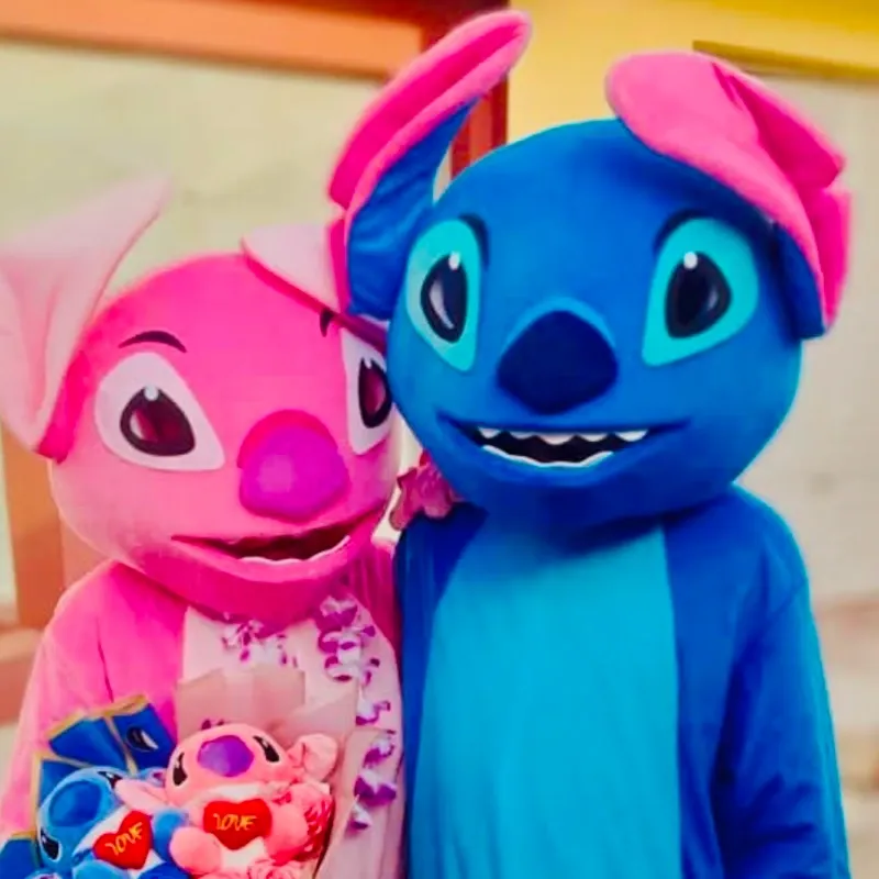 Entrega sororesa con Stitch y Angel