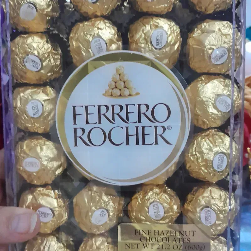 Maxi caja de Ferreros Primium 