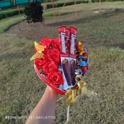 ❤️ Cajita con 7 rosas eternas🎀
