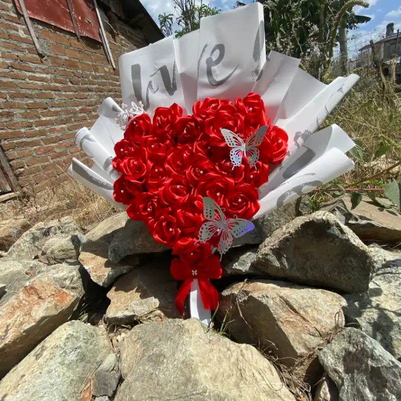 Ramo de 27-Rosas Eternas 