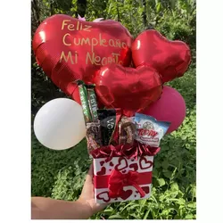 Caja con globos y chuches 🍭🍬