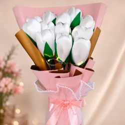 12 tulipanes