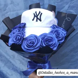Gorra con rosas