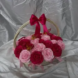 Hamper Rose(cesta de rosas eternas)