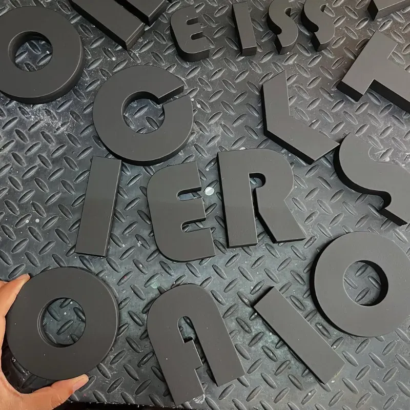 Letras 3D corpóreas