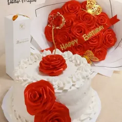 Ramo de Rosas,perfume y pastel