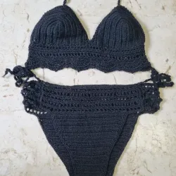 Bikini alto color negro 