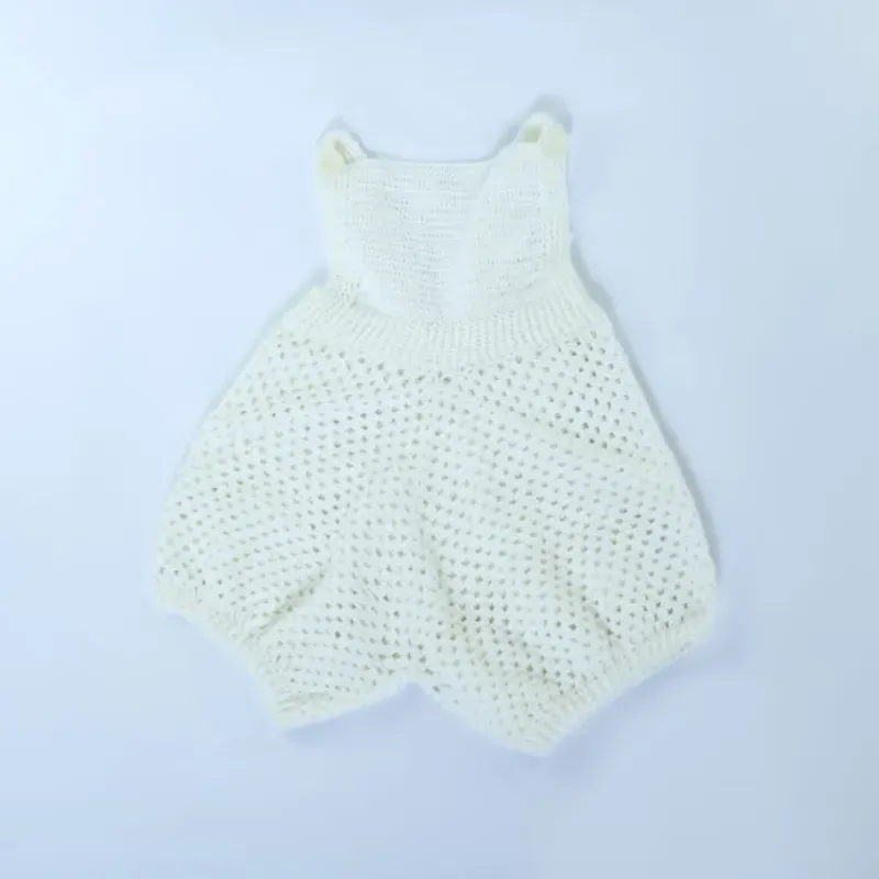 Monito tejido para bebé sencillo (blanco)