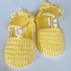 Sandalias amarillas para bebé modelo 01 perlas 