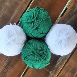 Verde disponible para prendas, accesorios, amigurumis etc 