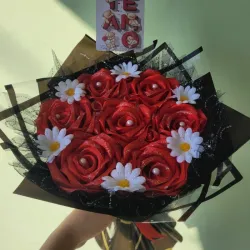 Rqmo de Rosas Con Margaritas