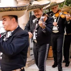 Mariachi y Violin 