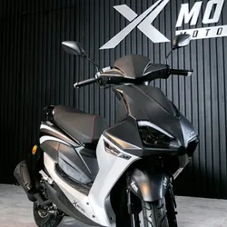 MOTO AUTOMÁTICA XMOTORS MODELO ÁGUILA 2026