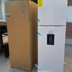 Refrigerador Premium Blanco de 11.7 pies Congelación Seca