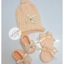 Conjunto gorro, manoplas y medias