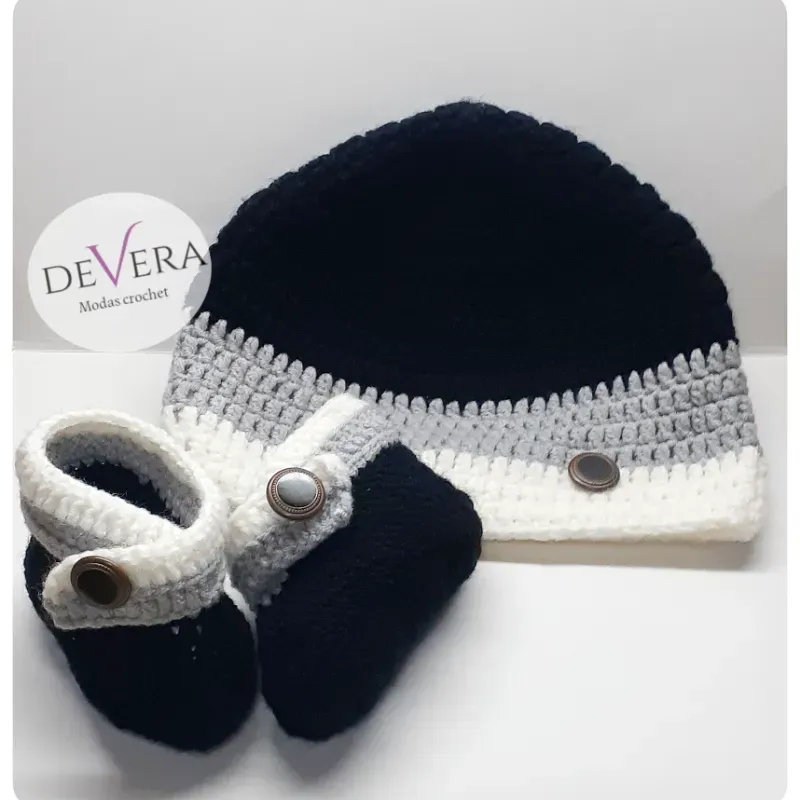 Conjunto gorros y zapaticos 