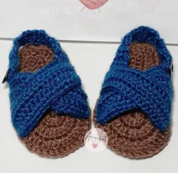 Sandalias cruzadas