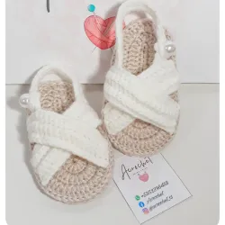 Sandalias cruzadas