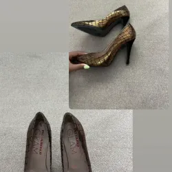 Tacones dorados 
