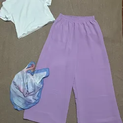 Pantaloneta morada playera