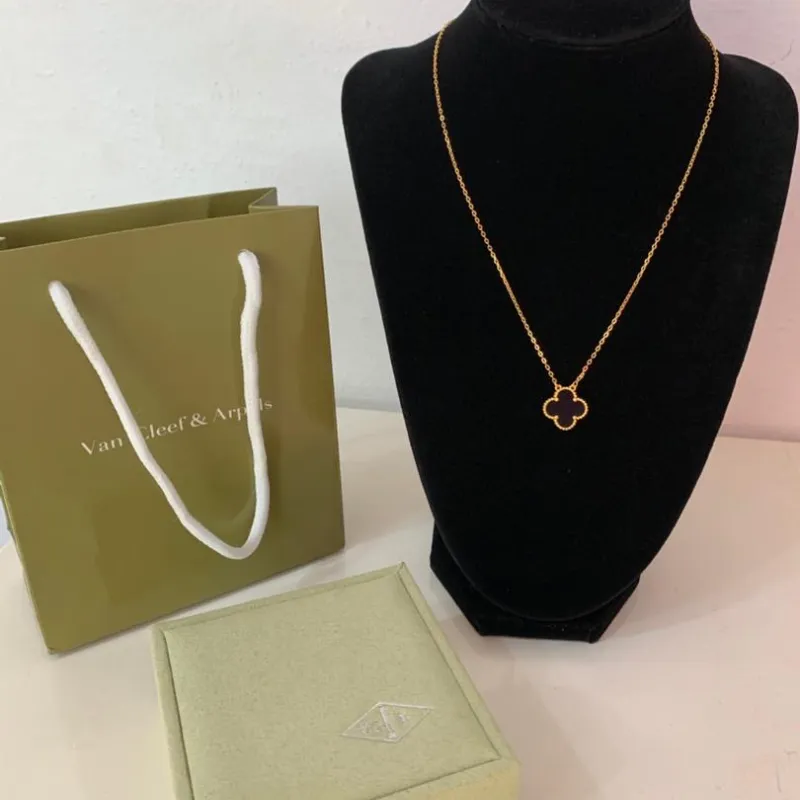Cadena Van Cleef Negra 