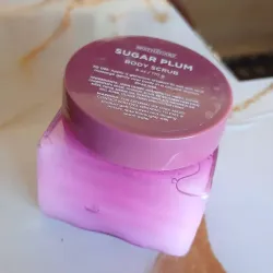 Crema exfoliante corporal