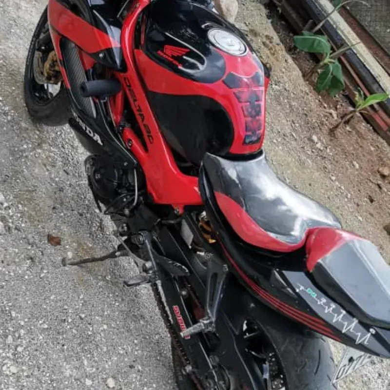 Honda vtr 1000cc  2006