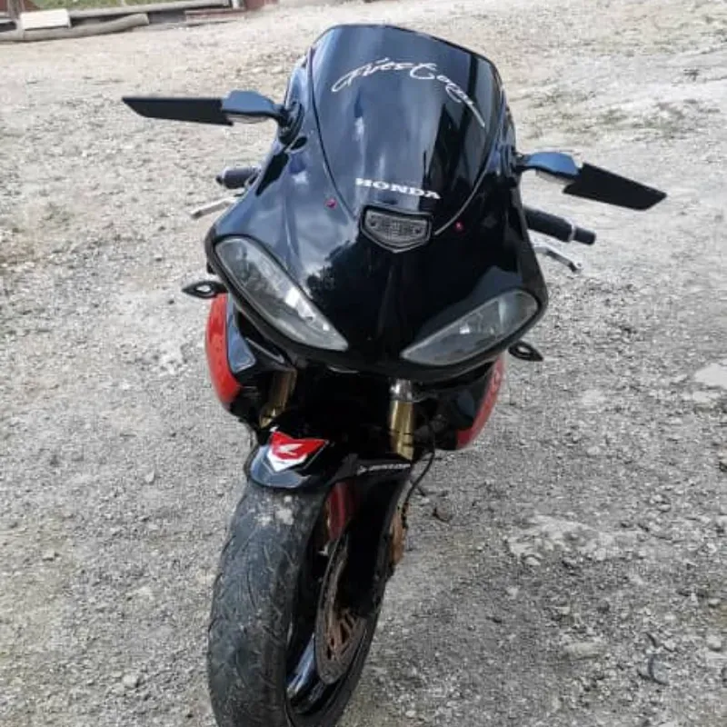 Honda vtr 1000cc  2006