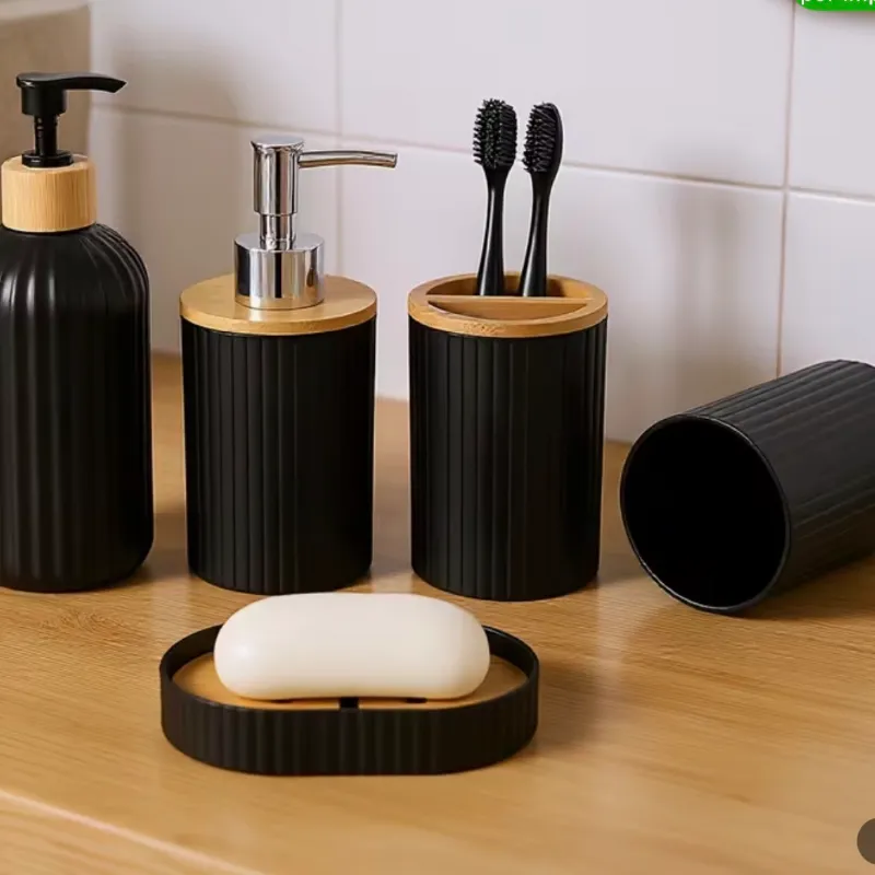 Juego de accesorios para el baño negro