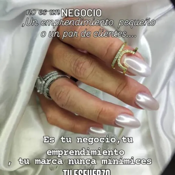 Si cada vez que miras tus uñas,te hacen sonreír,han valido más de lo que costaron