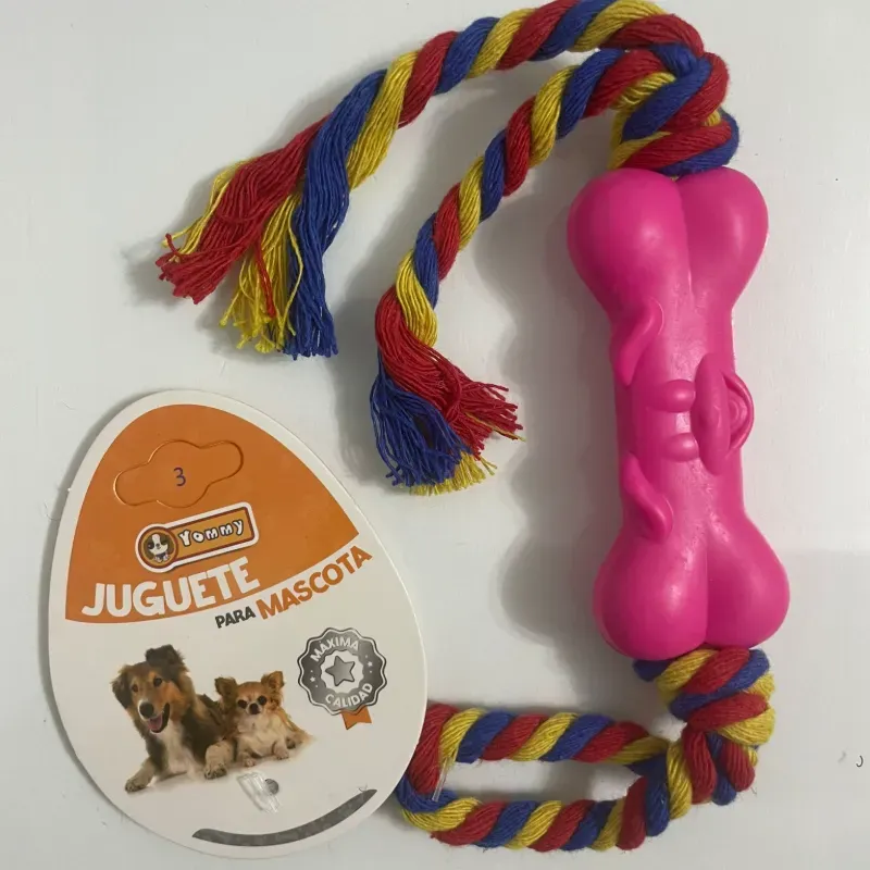 Hueso caucho con cuerda