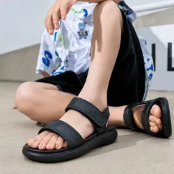 Sandalias prácticas engomadas