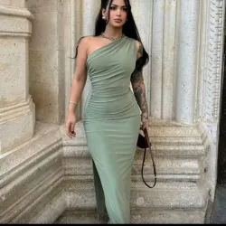 Vestido midi un hombro “Emerald Chic”