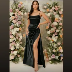 Vestido satén largo “Midnight Luxe”