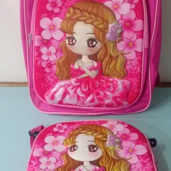 Mochila muñeca