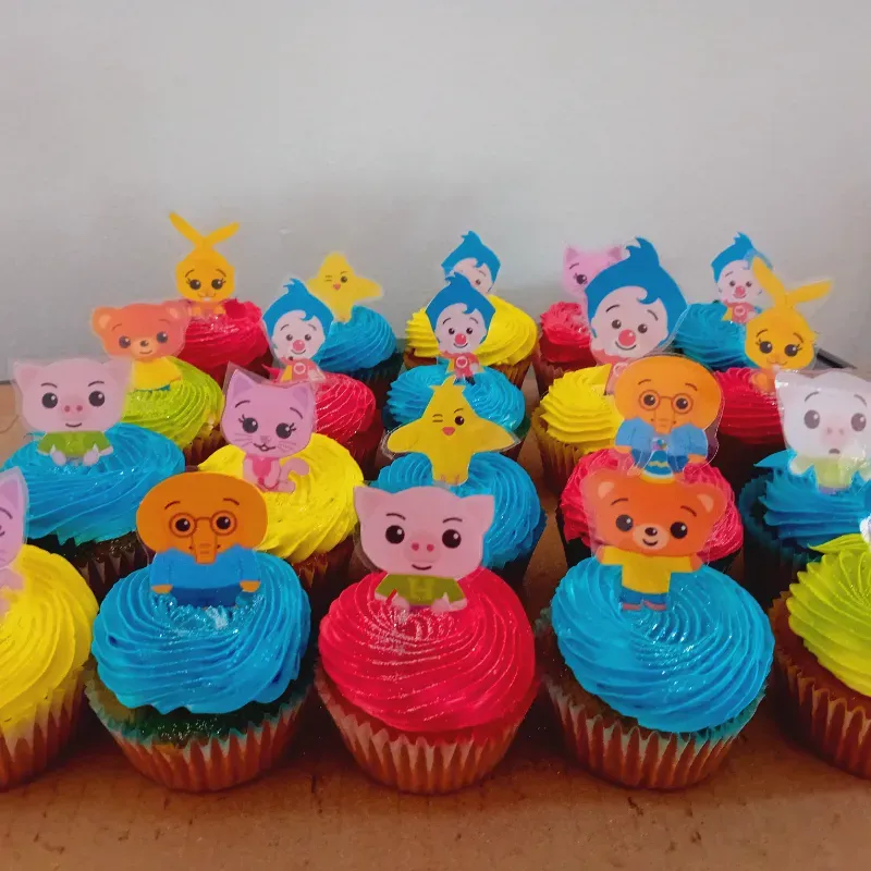 Cupcake decorados con topper o foami