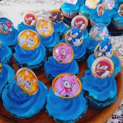 Cupcake decorados con topper o foami